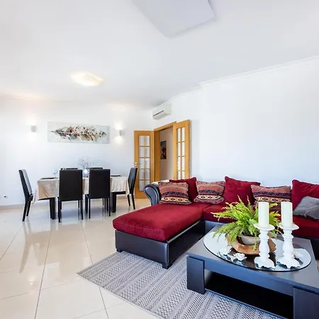 Gloria Apartment *